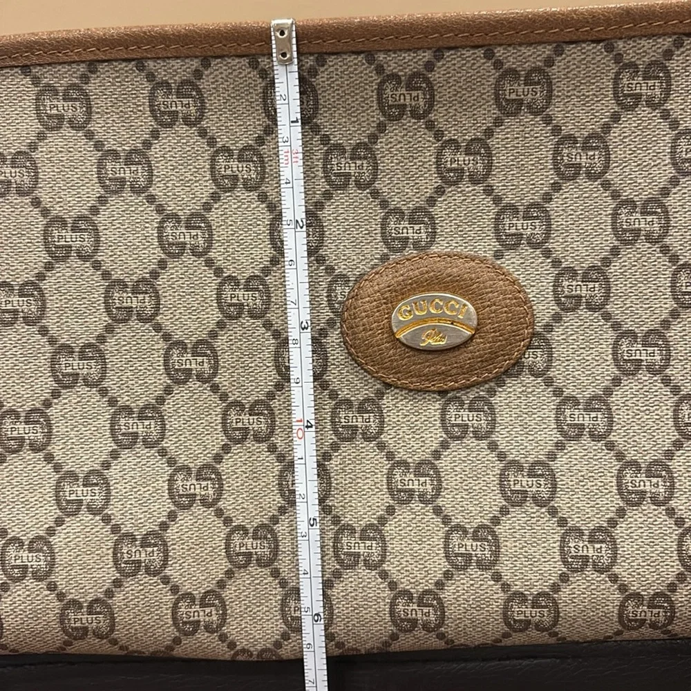 Gucci Supreme Plus Vintage Toiletry Pouch - Picture 2 of 12